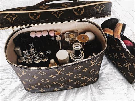 louis vuitton makeup bag damier|Louis Vuitton Cosmetic Bags .